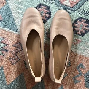 Everlane mocha day glove flats size 9